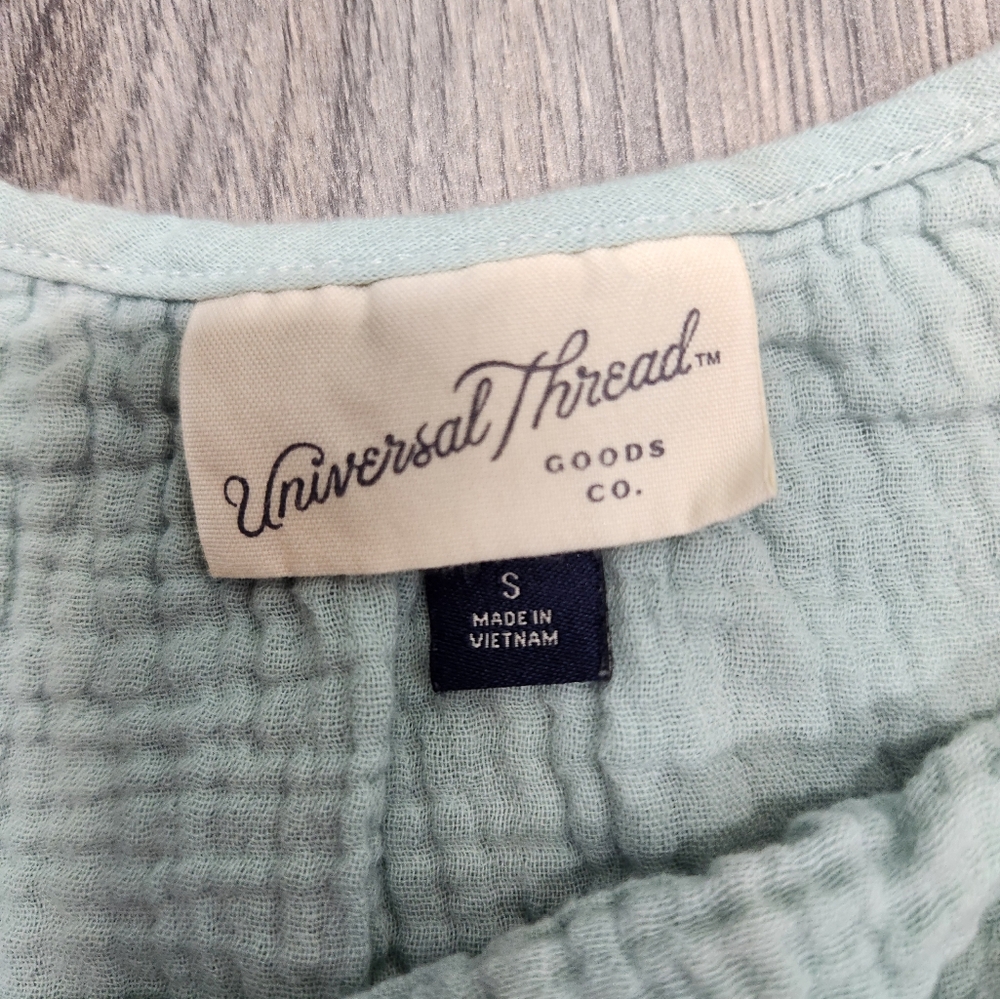 Universal Threads Dress - Picture 3 of 4